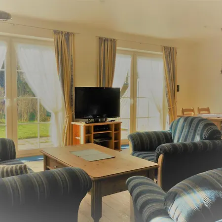 Haushaelfte Luv Und Lee * Tating